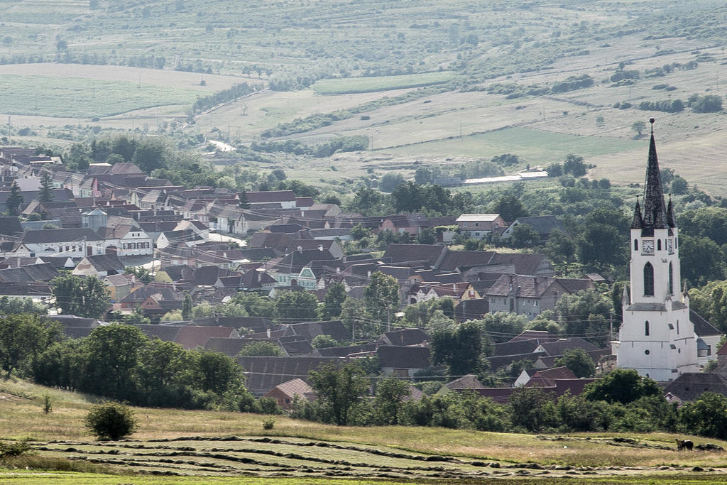 Pensiunea Poarta Oilor Gîrbova Esterno foto
