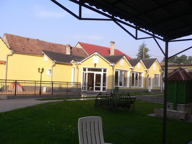 Pensiunea Poarta Oilor Gîrbova Esterno foto